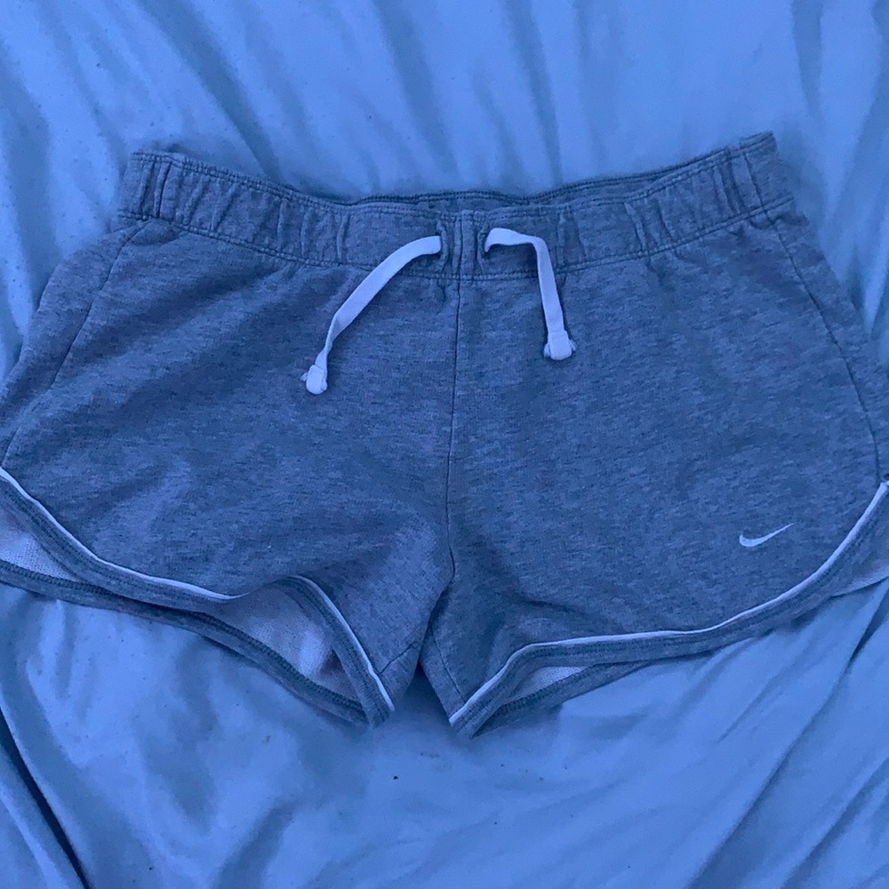 nike short shorts